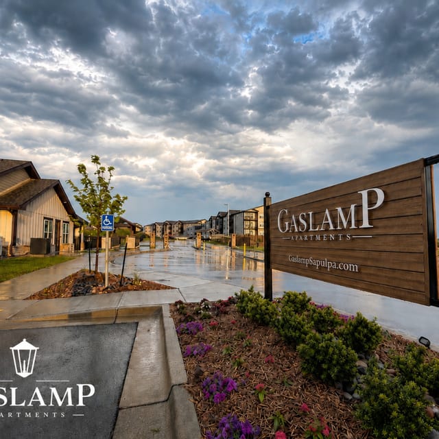 Gaslamp Apartments 
